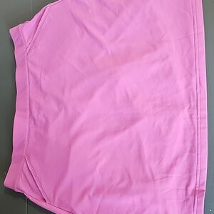 Peter Millar Womens Size Meduim Skort. NWOT. Lovely Shade Of Pink. 3 Pockets.
